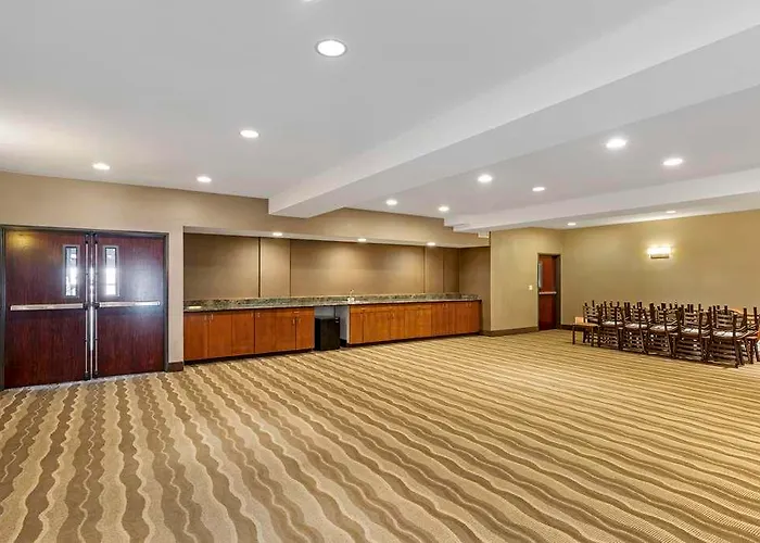 Comfort & Near Campbell Medical Center 4* Gillette
