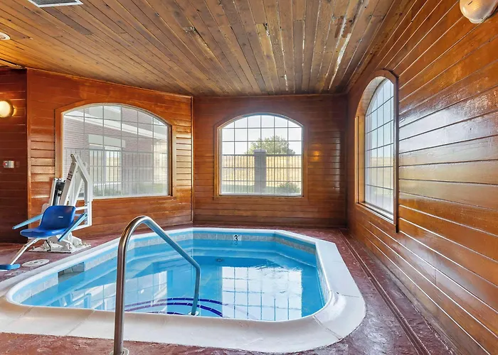 Comfort & Near Campbell Medical Center 4*